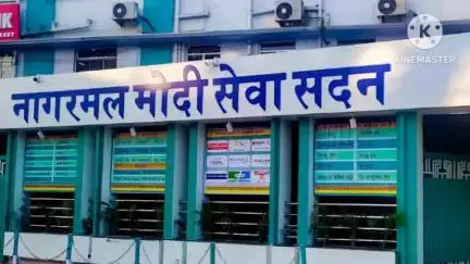मांडर: स्वास्थ्य मंत्री और कृषि मंत्री की पहल पर सेवा सदन अस्पताल ने परिजनों को सौंपा शव