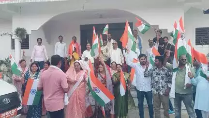 भाजपा मंडल, सुरलखापा मे आज तिरंगा यात्रा निकाल कर भारतीय सेना को गोरंबित करते हुए रैली में शामिल हुए