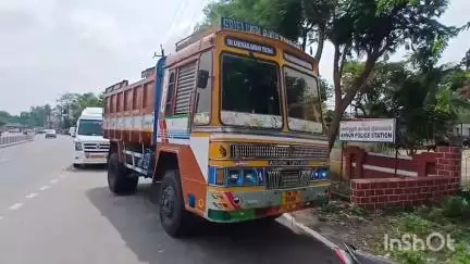 அன்னூர்: காரனூர் பகுதியில் சட்டவிரோதமாக கனிமவள திருட்டில் ஈடுபட்ட லாரி பறிமுதல்