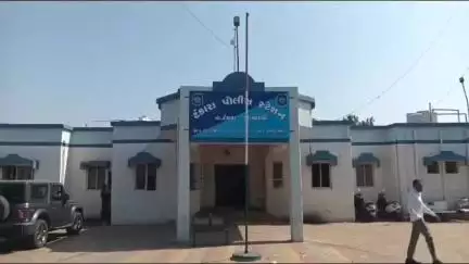 ટંકારા: લક્ષ્મીનારાયણ સોસાયટીમાં રહેતી  પરિણીતાએ સાસરીયા પક્ષના ત્રાસથી ગળે ફાંસો ખાઈ આપઘાત કર્યો