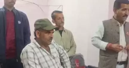 चौपाल: चौपाल- जुब्बल जाने वाली बस को लेकर आर एम से मिला प्रतिनिधिमंडल, रखी अपनी समस्याएं