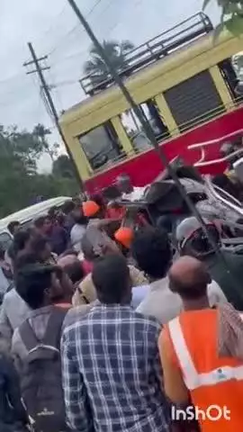 കാർത്തികപ്പള്ളി: കരുവറ്റായിൽ കെ.എസ്.ആർ.ടി.സി ബസും കാറും പിക്കപ്പ് വാനും കൂട്ടിയിടിച്ച് ഒരാൾ മരിച്ചു, നിരവധി പേർക്ക് പരിക്ക്