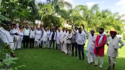 चौथ का बरवाड़ा: चौथ का बरवाड़ा में ब्लॉक कांग्रेस कमेटी की बैठक का हुआ आयोजन, संविधान बचाओ रैली की तैयारी पर हुई चर्चा