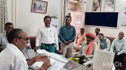 गुलाबगंज: क्षेत्र के एक दर्जन से अधिक नागरिकों ने विभिन्न समस्याओं के समाधान के लिए विधायक को दिए आवेदन