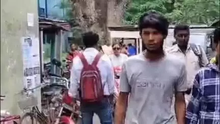 রানাঘাট ২: প্রেমিকাকে আত্মহত্যায় প্ররোচনা দেওয়ার অভিযোগ, পলাতক প্রেমিককে গ্রেফতার করলো ধানতলা থানার পুলিশ