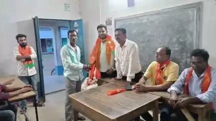 গড়বেতা ২: ২০২৬ এর নির্বাচনকে সামনে রেখে বিজেপির পক্ষ থেকে এখন থেকে এই সংগঠনকে মজবুত করতে সংগঠনিক বৈঠক দিকে দিকে