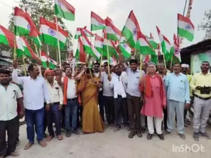 पांडू: सेना व शहीदों के सम्मान में पांडू में निकली तिरंगा यात्रा