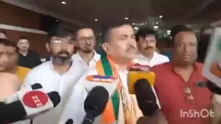 নকশালবাড়ি: 'রানী মা আসছেন পাহাড় ঘুরতে', বাগডোগরা বিমানবন্দরে নেমে মন্তব্য শুভেন্দু অধিকারীর
