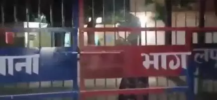 सनहौला: सन्हौला थाना गेट का वीडियो गलत तथ्यों के साथ हो रहा था वायरल, थाना प्रभारी ने अफवाहों से सावधान रहने को कहा