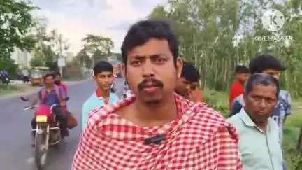কোতুলপুর: নেশা করেই হোক আর চোখ লেগেই হোক আমরা দেখলাম লরিটা উল্টে গেল, কোতুলপুর কয়লার লরি উল্টে যাবার প্রসঙ্গে বললেন এক স্থানীয়