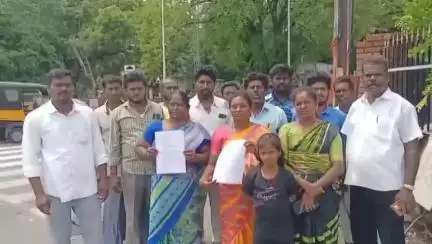 கடையம்பட்டி: அருந்ததியர் தெரு டாஸ்மார்க் கடை அமைக்க எதிர்ப்பு தெரிவித்து ஆட்சியரகத்தில் கிராம மக்கள் முற்றுகை முயற்சி#localissue