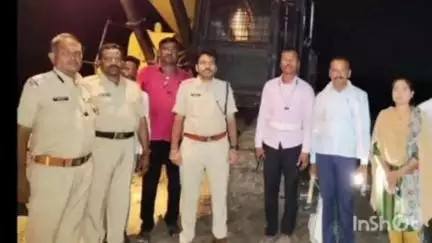 शिरुर अनंतपाळ: हालकीजवळ मांजरा नदीपात्रात वाळू धक्यावर धाड: ६०.८० लाखांचा मुद्देमाल जप्त