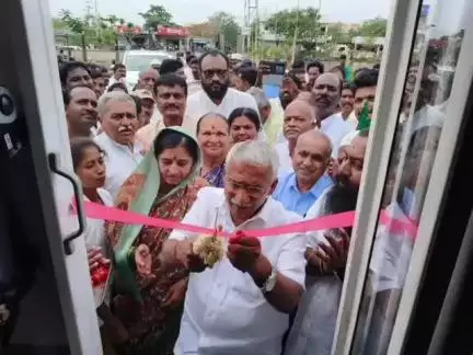 ಮುಧೋಳ: ನಗರದಲ್ಲಿ ಸಂಚಾರಿ ಆರೋಗ್ಯ ಘಟಕ ಉದ್ಘಾಟಿಸಿದ ಸಚಿವ ಆರ್.ಬಿ. ತಿಮ್ಮಾಪೂರ್