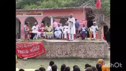 दरियापुर: दरियापुर के हरिहरपुर में स्वतंत्रता सेनानी की पुण्यतिथि मनाई गई, प्रतिमा पर किया माल्यार्पण