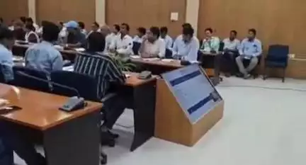 शेखोपुर सराय: शेखपुरा डीएम की अध्यक्षता में साप्ताहिक बैठक, सभी विभागों के कार्यों की समीक्षा हुई