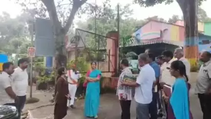 ஏற்காடு: ஏற்காடு ஓண்டி கடை உள்ளிட்ட பல்வேறு பகுதிகளில் மாவட்ட ஆட்சியர் ஆய்வு  செய்தார்
