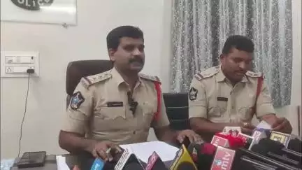 దేవరపల్లిలో వ్యభిచారం గుట్టురట్టు చేసిన పోలీసులు, ఐదుగురు అరెస్ట్