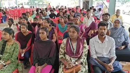 செய்யூர்: அரசு மேல்நிலைப் பள்ளிகளில்
பன்னிரண்டாம் வகுப்பில் தேர்ச்சி பெற்ற மாணவர்கள் அடுத்து உயர்கல்வியில் என்ன படிக்க வேண்டும் உயர்கல்வி வழிகாட்டி நிகழ்ச்சி