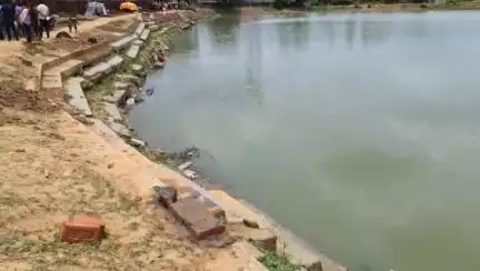 জামুরিয়া: জামুরিয়ায় দীর্ঘদিনের দাবি পূরণ হলো ছট ঘাট নির্মাণ কাজের উদ্বোধন,আসানসোল মিউনিসিপ্যাল কর্পোরেশনের অধীনে 10 নং ওয়ার্ডে