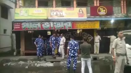 চাকদা: চাকদায় ডিইবির হানা,নকল ১৯ প‍্যাকেট টাটা গোল্ডের চা উদ্ধার, চাঞ্চল্য এলাকায়