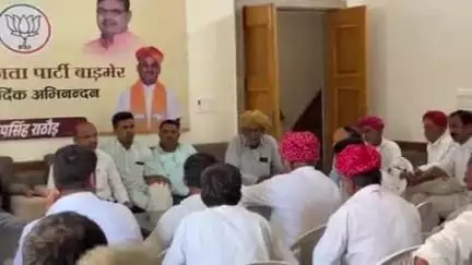 शिव: बाड़मेर के भाजपा के पूर्व जिला अध्यक्ष ने हाईटेंशन लाइन से उत्पन्न घटनाक्रम को लेकर ग्रामीणों से की वार्ता