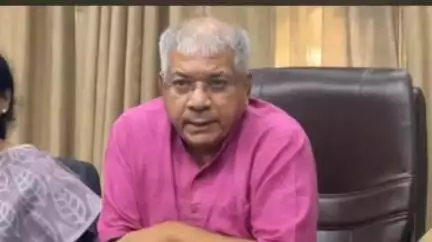 तेल्हारा: स्थानिक स्वराज्य संस्थेच्या निवडणुका आता लवकरच असून त्याचे अधिकार त्या त्या जिल्हा कमिटीला दिल्या वंचितचे नेते ऍडआंबेडकर