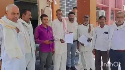 सरमथुरा: गांव से शराब ठेके को हटवाने की मांग, SDM से लगाई गई गुहार