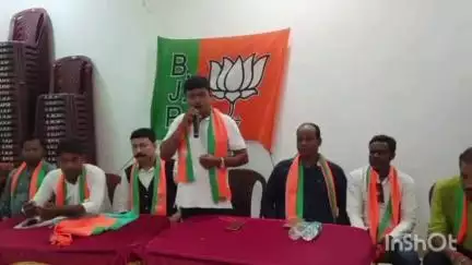 সোনামুখী: সোনামুখী মন্ডল ৪ বিজেপির তরফে বিশেষ সাংগঠনিক বৈঠক ও আলোচনার সভা অনুষ্ঠিত হল হাট-কৃষ্ণনগরে, উপস্থিত বিধায়ক দিবাকর ঘরামী