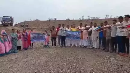 अवंतिपुर बड़ोदिया: ग्राम कड़वाला में जल गंगा संवर्धन अभियान के तहत श्रमदान व रैली का आयोजन