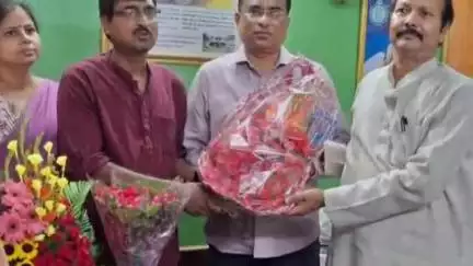 নন্দীগ্রাম ১: তৃণমূলের তমলুক সাংগঠনিক জেলা তৃণমূলের নব নির্বাচিত চেয়ারম্যান ডঃ দীপেন্দ্র নারায়ণ রায়কে সম্বর্ধনা জ্ঞাপনের আয়োজন