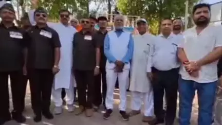 કાલાવાડ: કાલાવડ શહેરમાં ધારાસભ્ય મેઘજીભાઈ ચાવડાની ઉપસ્થિતિમાં ભવ્ય તિરંગા યાત્રા યોજાય