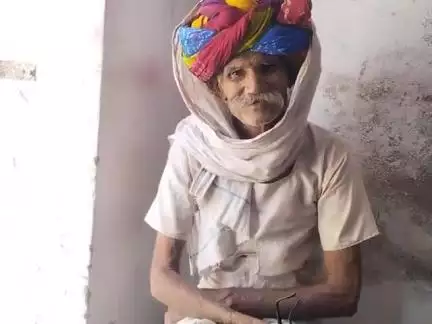 ठेकेदार का टेंटर खत्म हो गया है और ना तो विभाग संभाल रहे हैं न हीं ग्राम पंचायत संभाल रहे हैं इस कारण से पूरी ग्रामपंचा