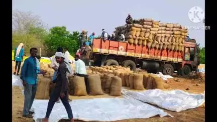 చింతపల్లి: చింతపల్లి మండల కేంద్రంలో కార్మిక దినోత్సవం రోజు పనిచేసిన కార్మికులు