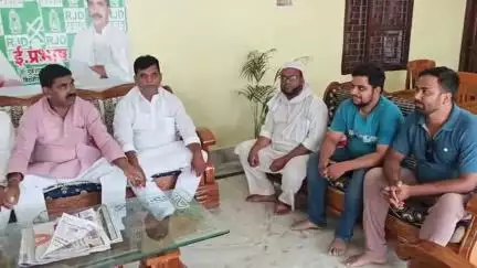 मुरलीगंज: रामपुर में वफ्फ बोर्ड कानून के विरोध में प्रदर्शन को लेकर बैठक, प्रेसवार्ता हुई