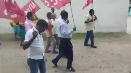बोआरीजोर: ललमटिया में मजदूर दिवस पर यूनाइटेड कॉल वर्कर्स यूनियन ने निकाली रैली, श्रमिकों ने दिखाई एकता