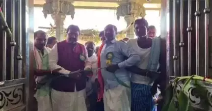 ರಟ್ಟೀಹಳ್ಳಿ: ಹುಲ್ಲತ್ತಿ ಗ್ರಾಮದಲ್ಲಿ ನಡೆದ ಉದ್ಭವ ಬಸವಣ್ಣ ದೇವಸ್ಥಾನದ ಕಳಸರೋಹಣ ಕಾರ್ಯಕ್ರಮ