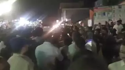 పెద్దపూడిలో మాజీ ఎమ్మెల్యే సూర్యనారాయణ రెడ్డి ని అడ్డుకున్న గ్రామస్తులు