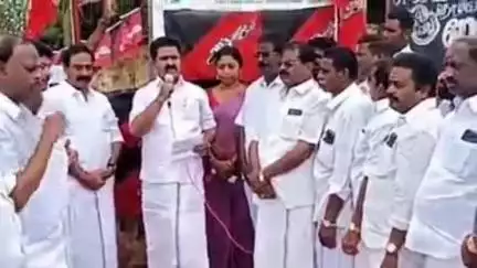 மன்னார்குடி: மன்னார்குடி அரசு போக்குவரத்து பணிமனையில் மே தின கூட்டத்தில் முன்னாள் அதிமுக அமைச்சர் காமராஜ் பங்கேற்பு