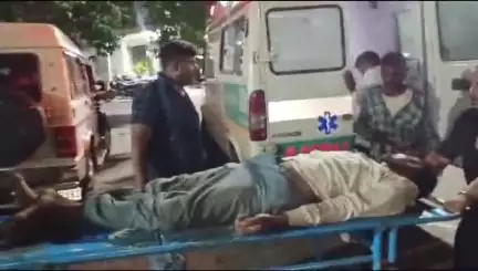आबापुरा: पाड़ला गांव के पास स्कूटी को अज्ञात वाहन ने मारी टक्कर, चाचा घायल और भतीजे की हुई मौत, पुलिस ने शव को मोर्चरी में रखा