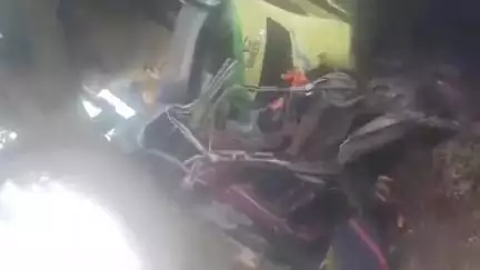 করিমপুর ১: কাঠালিয়া এলাকায় চার চাকা গাড়ি ও যাত্রীবাহী বাসের মুখোমুখি সংঘর্ষে নিহত পাঁচ আহত একাধিক