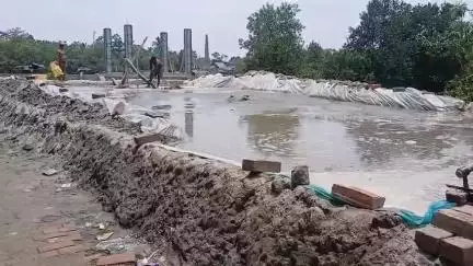 হিঙ্গলগঞ্জ: কাটাখালি এলাকায় অবৈধভাবে চলছে বালির খাদান, এই প্রসঙ্গে হিঙ্গলগঞ্জ থেকে প্রতিক্রিয়া দিলেন বিজেপি নেতা পলাশ সরকার