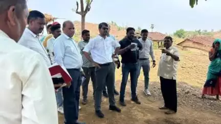 કવાંટ: નળ સે જળ યોજ હેઠળ જિલ્લા વિકાસ અધિકારી કવાંટના વિવિધ ગામોમાં સ્થળ મુલાકાત કરી.