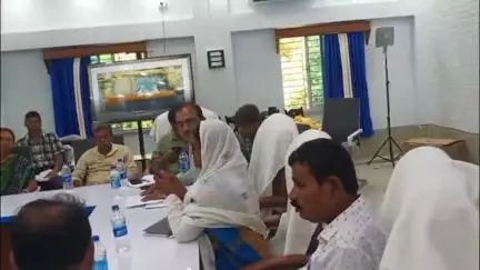 সন্দেশখালি ২: সন্দেশখালি পঞ্চায়েত সমিতির প্রেক্ষাগৃহে জন প্রতিনিধি ও প্রশাসনিক আধিকারিকদের নিয়ে অনুষ্ঠিত হলো বিশেষ বৈঠক