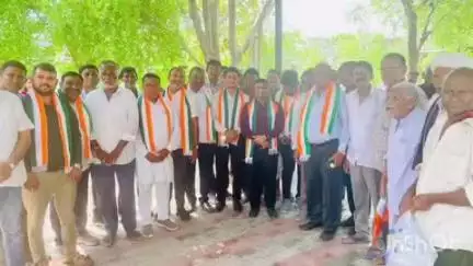 સાણંદ: તાલુકાના દેવતી અને નવાપુરા ગામે તિરંગા યાત્રા યોજાઈ,તિરંગા યાત્રામાં ધારાસભ્ય કનુભાઈ પટેલ જોડાયા
