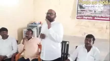 గార్ల: గార్లలో గోదావరి జలసాధనసమితి ఆధ్వర్యంలో గోదావరి జలాల అవగాహన సదస్సు, పాల్గొన్న స్టేట్ బార్ కౌన్సిల్ మెంబర్ చలకాని వెంకట్