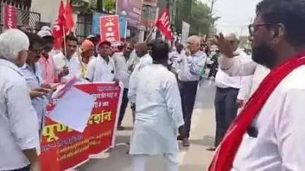 समस्तीपुर समाहरणालय पर संयुक्त रुप से ट्रेड यूनियनों एवं खेत मजदूर-किसान संगठनों सहित स्कीम वर्कर जिला प्रभारी महेश सिंह