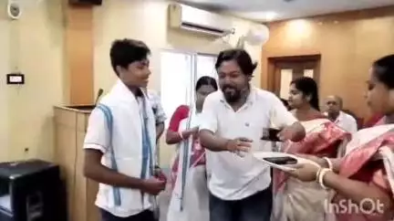 বাগদা: মাধ্যমিক ও উচ্চ মাধ্যমিকে উত্তীর্ণ কৃতী ছাত্র-ছাত্রীদের সংবর্ধনা প্রদান ও রক্তদান শিবিরের আয়োজন বাগদা পঞ্চায়েত সমিতির