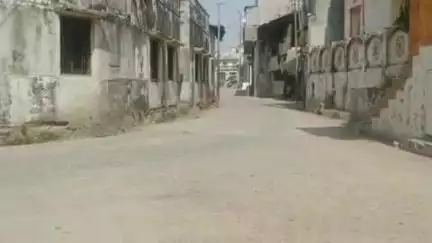 વડાલી: શહેરમાં એક વ્યક્તિએ  કથિત વ્યાજખોરોના ત્રાસ થી ઝેરી દવા ગટગટાવી,એક વ્યક્તિ વિરુદ્ધ પોલીસ ફરિયાદ નોંધાઈ.