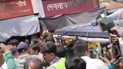 রানাঘাট ২: তৃণমূল বিজেপি সংঘর্ষের জেরে গুরুতর আহত BJP রানাঘাট শহর মন্ডল ৫ মন্ডল সভাপতি শুভঙ্কর সাহা, চিকিৎসাধীন রানাঘাট হাসপাতালে