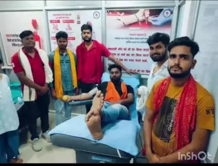 पांडू: विश्व हिंदू परिषद कंडा के उपाध्यक्ष रंजन चंद्रवंशी ने किया रक्तदान